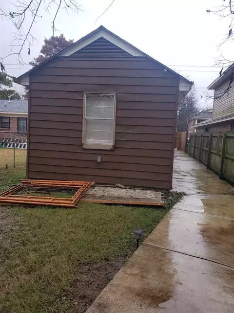1527 Ash St, Memphis, TN 38108 photo 2