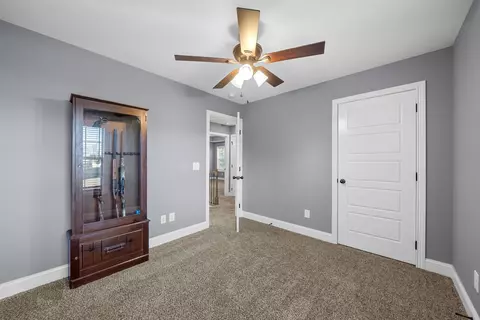 Bedroom - 4331 Memory Ln, Adams, TN 37010 photo 5 of 8
