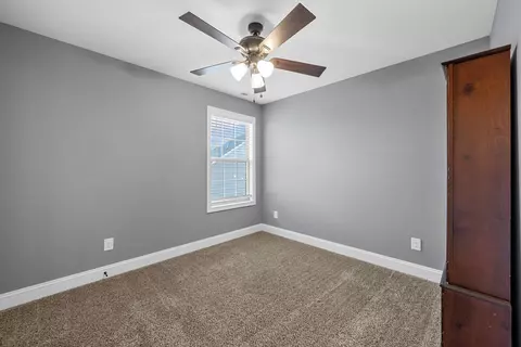 Bedroom - 4331 Memory Ln, Adams, TN 37010 photo 6 of 8