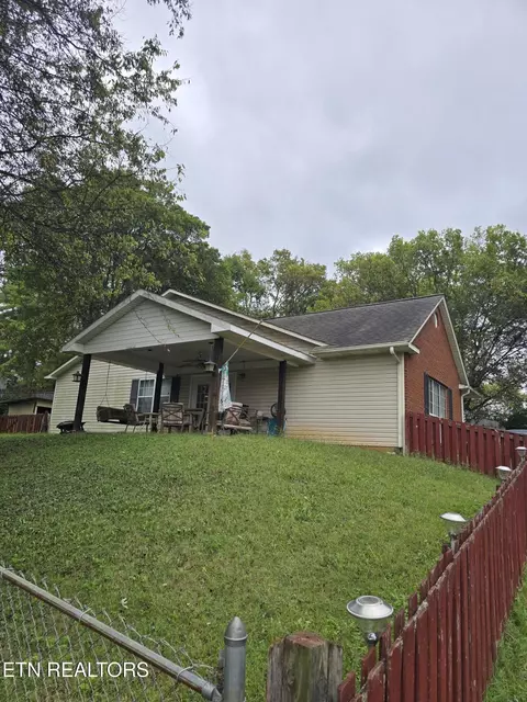 105 Persimmon Way, Maryville, TN 37803