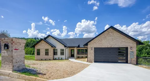 3224 Sandpiper Ct, Kodak, TN 37764