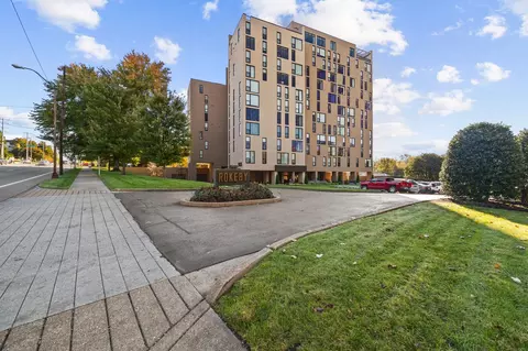 3901 W End Ave #303, Nashville, TN 37205