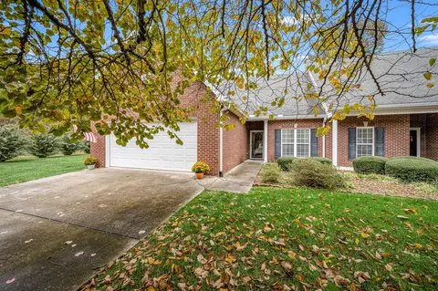 130 Greystone Pl, Tullahoma, TN 37388