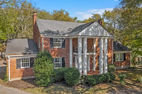 2304 Woodmont Blvd, Nashville, TN 37215