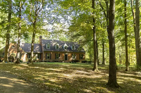 201 Tanglewood Dr, Dickson, TN 37055