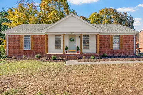 317 Eisenhower Dr, Ashland City, TN 37015