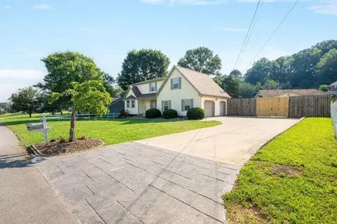 213 Overbrook Dr, Rossville, GA 30741