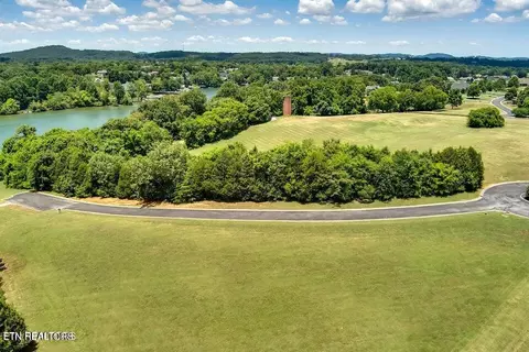 154 Volunteer Ln, Vonore, TN 37885