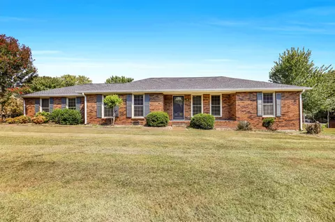208 General Forrest Dr, Springfield, TN 37172 photo 1