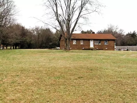 2925 Holloway Rd, Lebanon, TN 37090