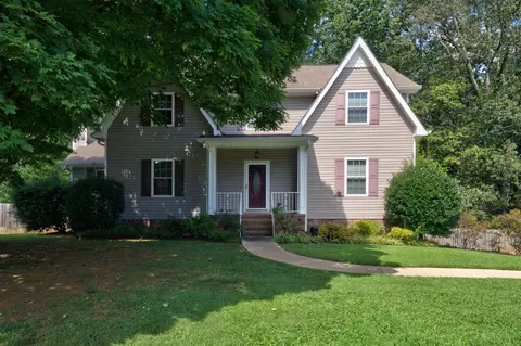 1706 Mountain Bay Dr, Hixson, TN 37343