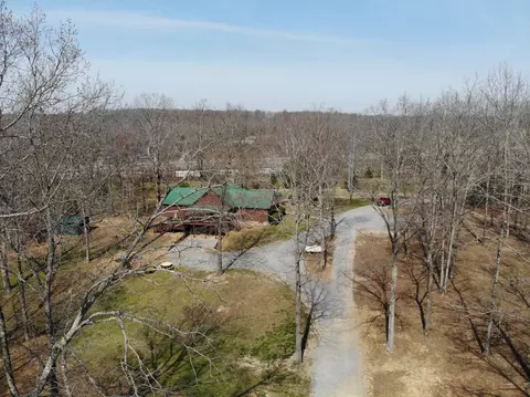130 Wayne Threatt Rd, Dover, TN 37058