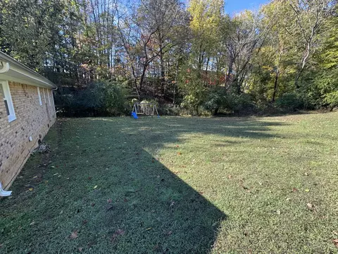 Exterior - 333 Main St, Dover, TN 37058 photo 3 of 4
