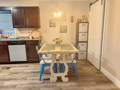 Dining - 333 Main St, Dover, TN 37058 photo 1 of 1