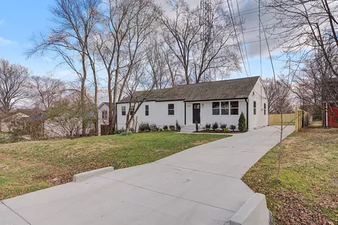 2923 Teakwood Dr, Nashville, TN 37214