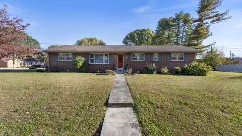 210 E Petty Ln, Winchester, TN 37398