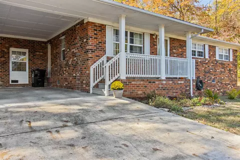 Exterior - 180 Hamilton St, Dunlap, TN 37327 photo 2 of 5
