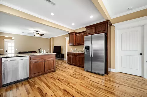 Kitchen - 2816 Lightning Bug Dr, Murfreesboro, TN 37129 photo 2 of 3