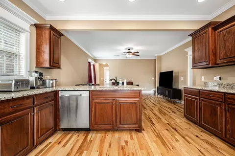 Kitchen - 2816 Lightning Bug Dr, Murfreesboro, TN 37129 photo 3 of 3