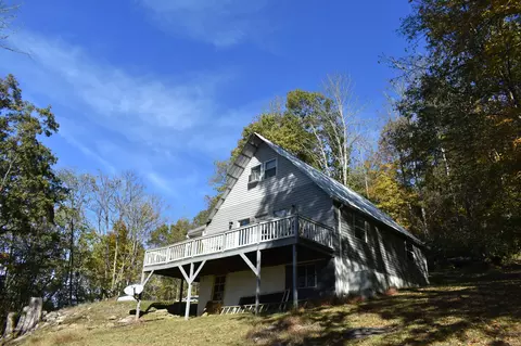 281 Bradford Hill Rd S, Brush Creek, TN 38547