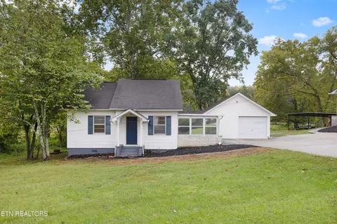 2514 W Beaver Creek Dr, Powell, TN 37849