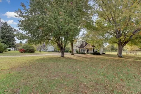 127 Deer Point Rd, Unionville, TN 37180