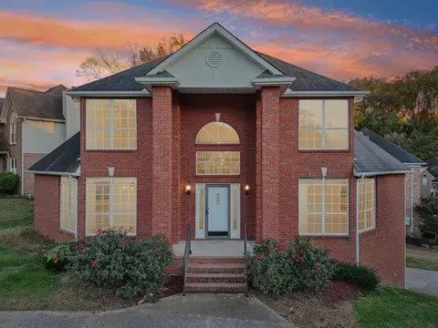 2201 S Ashford Ct, Nashville, TN 37214