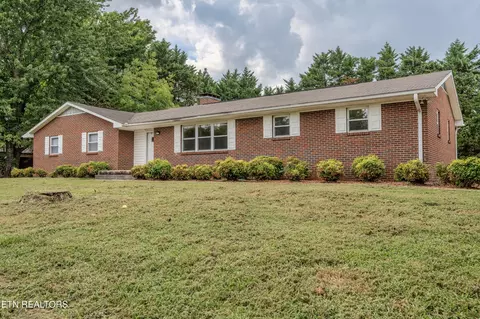 1759 Leconte Dr, Maryville, TN 37803