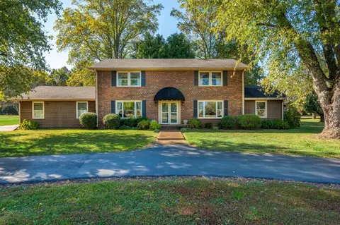 2004 Kimberly Dr, Mount Juliet, TN 37122