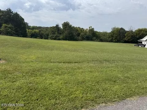 3438 Brigantine Cir, Louisville, TN 37777