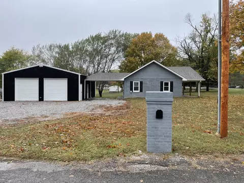135 Locust Dr, Erin, TN 37061
