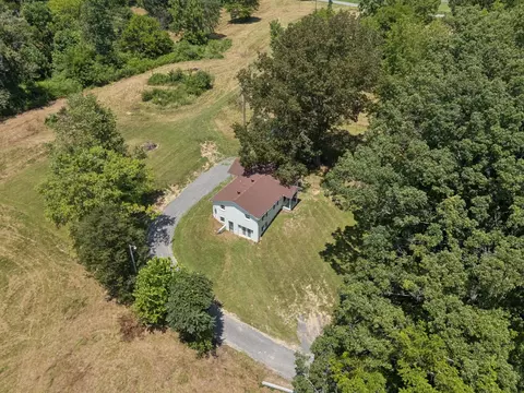 View/Area - 2585 Pow Rd, Baxter, TN 38544 photo 17 of 18
