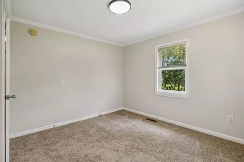Bedroom - 2585 Pow Rd, Baxter, TN 38544 photo 7 of 12