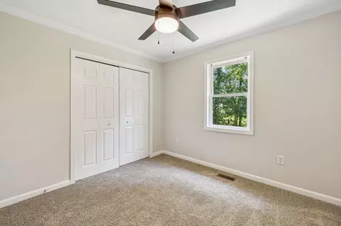 Bedroom - 2585 Pow Rd, Baxter, TN 38544 photo 4 of 12