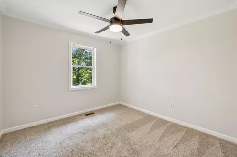 Bedroom - 2585 Pow Rd, Baxter, TN 38544 photo 1 of 12