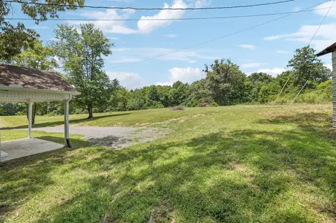 Exterior - 2585 Pow Rd, Baxter, TN 38544 photo 5 of 10