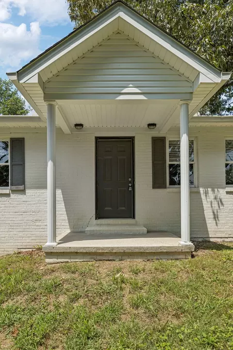 Exterior - 2585 Pow Rd, Baxter, TN 38544 photo 9 of 10