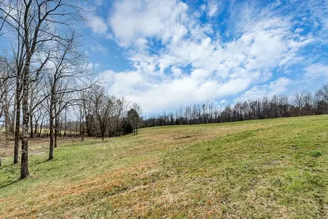 Exterior - 2585 Pow Rd, Baxter, TN 38544 photo 3 of 10