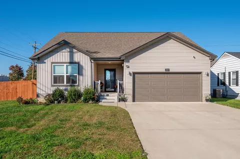 201 Burch Rd, Clarksville, TN 37042