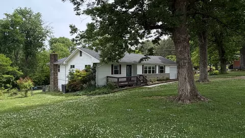 412 Woodland Dr, Clinton, TN 37716