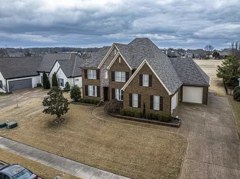 190 Links View Dr, Oakland, TN 38060