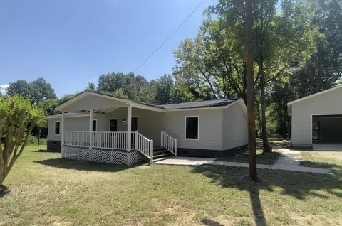 9185 Feathers Chapel Rd, Oakland, TN 38060
