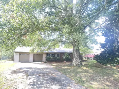 620 Old Hwy 125, Bolivar, TN 38008