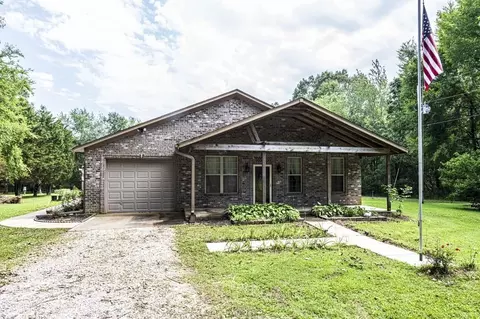 2425 Donelson Dr, Eads, TN 38028