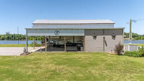 760 Declan Ln, Savannah, TN 38372