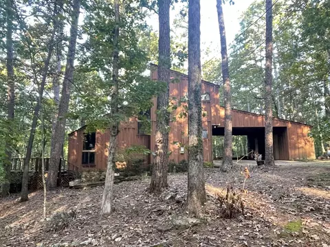 90 Windy Pines Ln, Counce, TN 38326