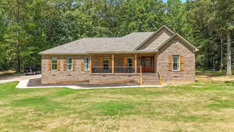 45 Hawthorne Ln, Savannah, TN 38372