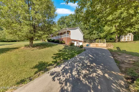 3721 Meadowland Dr, Morristown, TN 37814