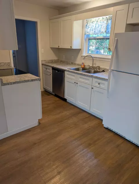Kitchen - 906 Hershell St, Burns, TN 37029 photo 1 of 3