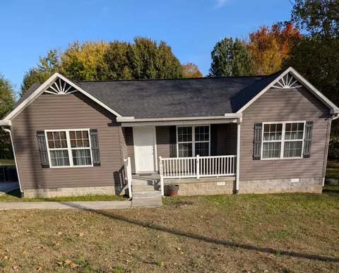 906 Hershell St, Burns, TN 37029